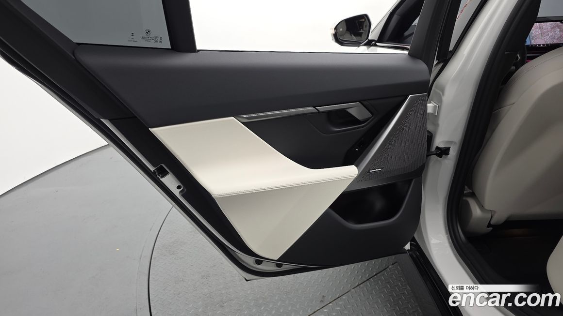 BMW 5-Series 2025