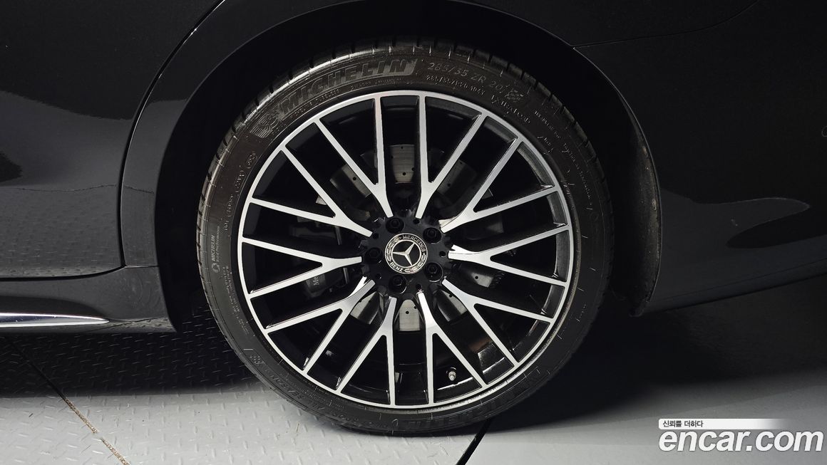 Mercedes-Benz S-Class 2022