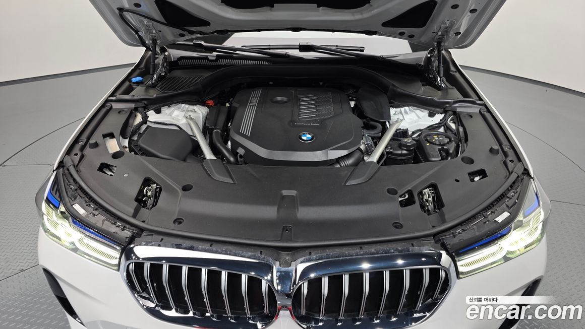 BMW Gran Turismo 2023