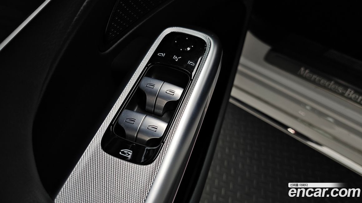 Mercedes-Benz E-Class 2024