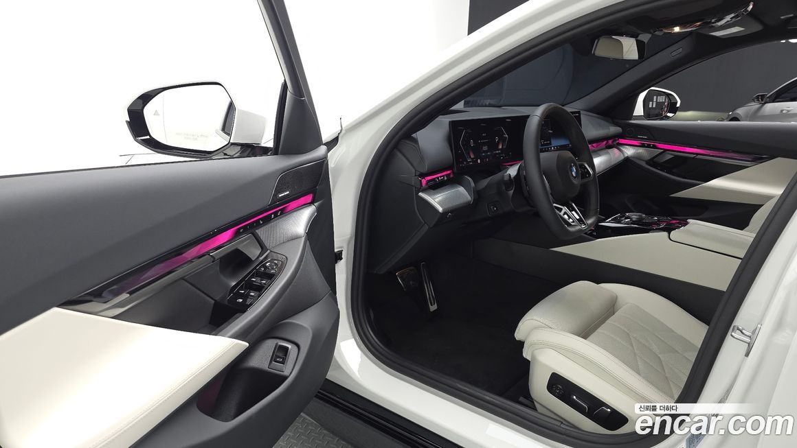 BMW 5-Series 2025