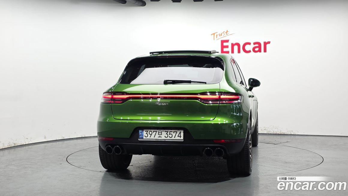 Porsche Macan 2021