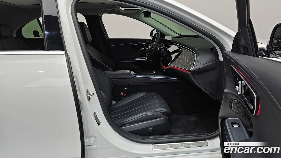 Mercedes-Benz E-Class 2024