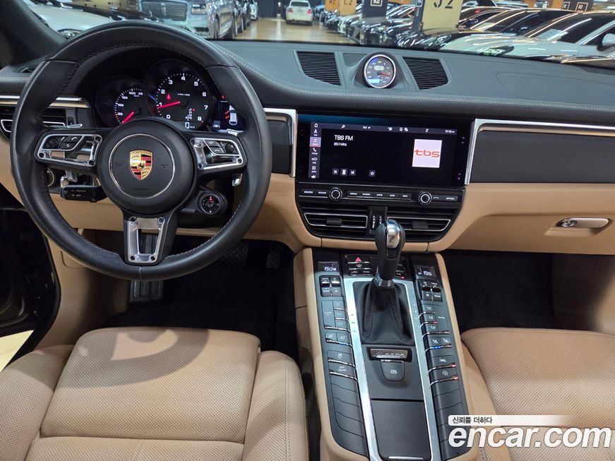 Porsche Macan 2021