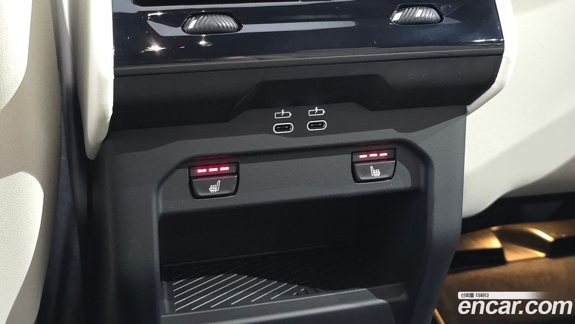 BMW 5-Series 2025