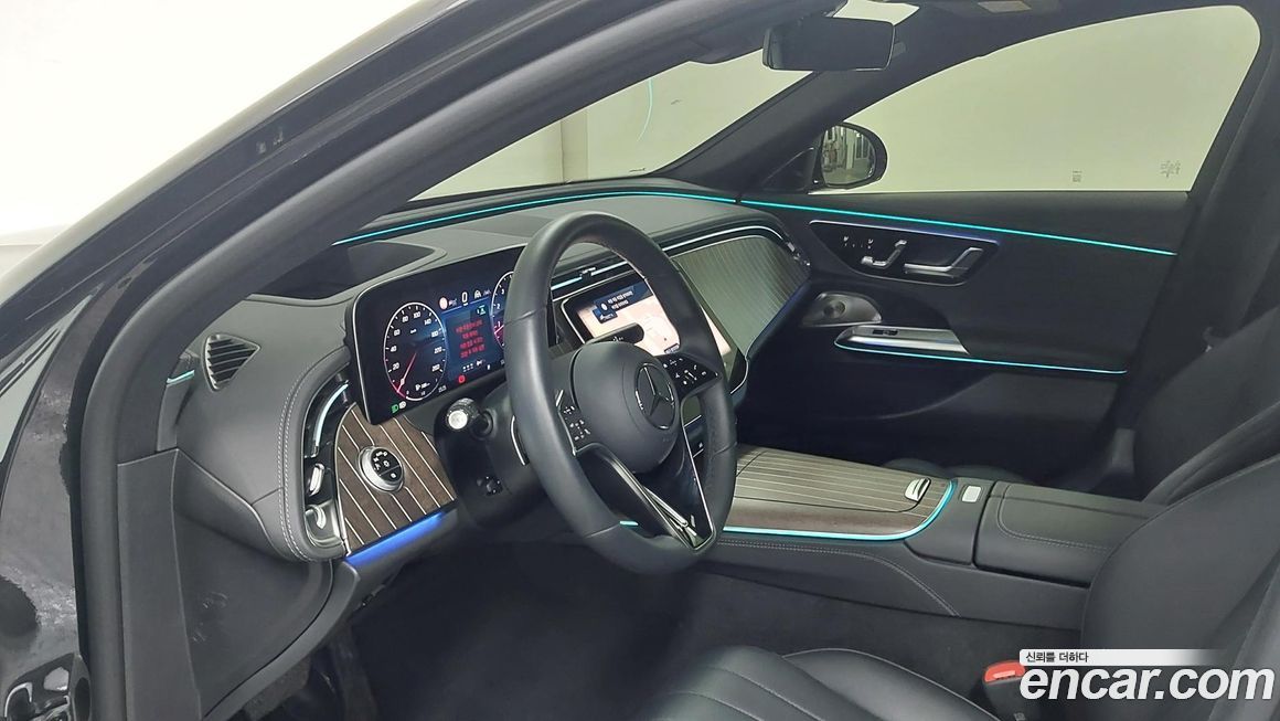 Mercedes-Benz E-Class 2025