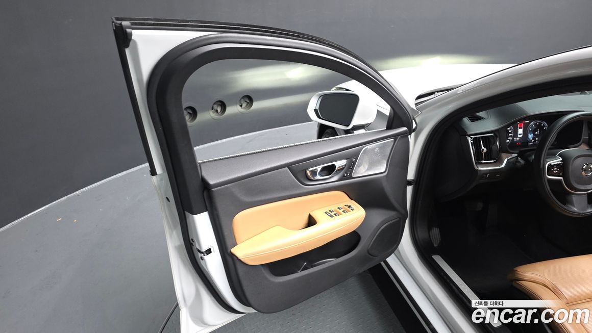 Volvo S60 2021
