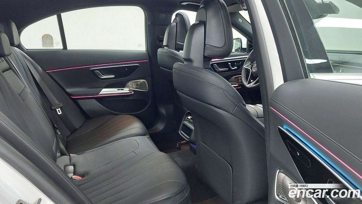 Mercedes-Benz E-Class 2025