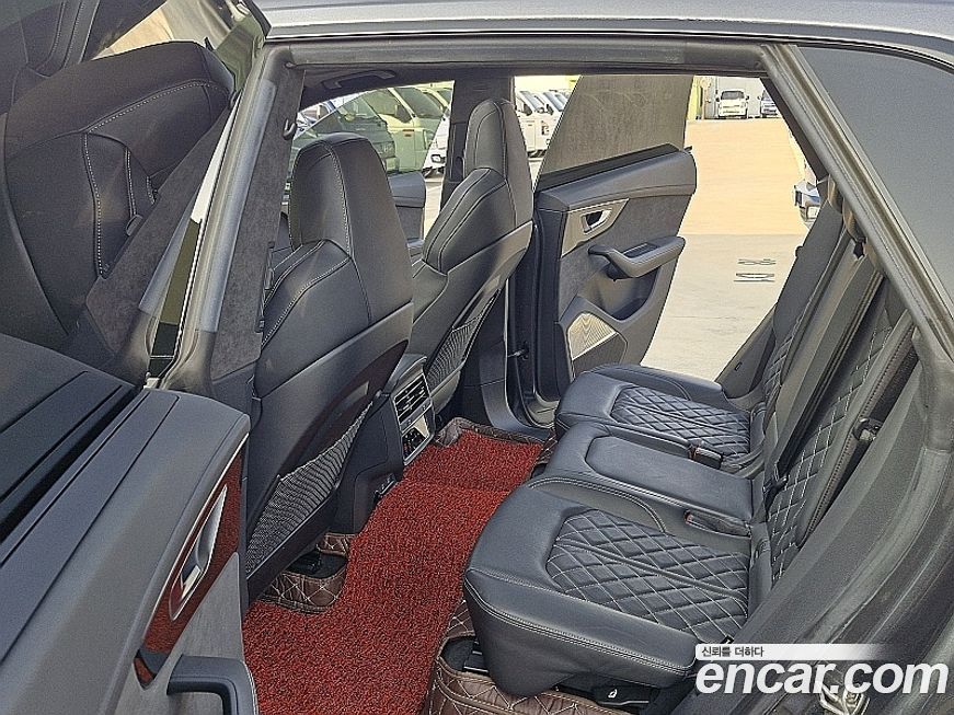 Audi SQ8 2021