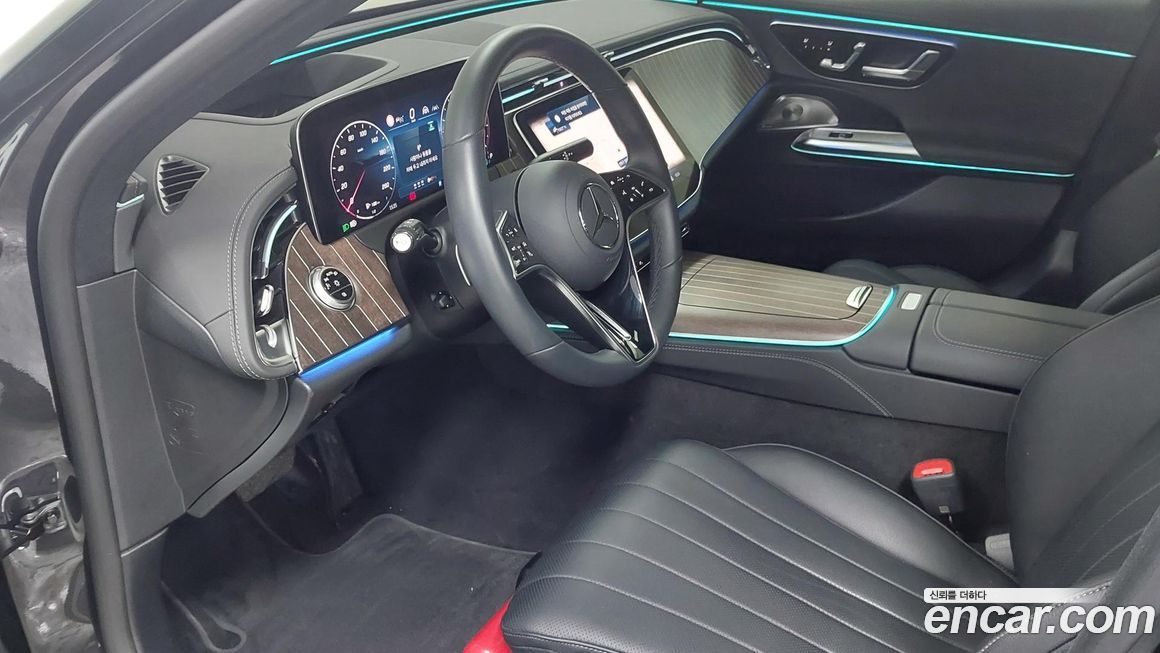 Mercedes-Benz E-Class 2025