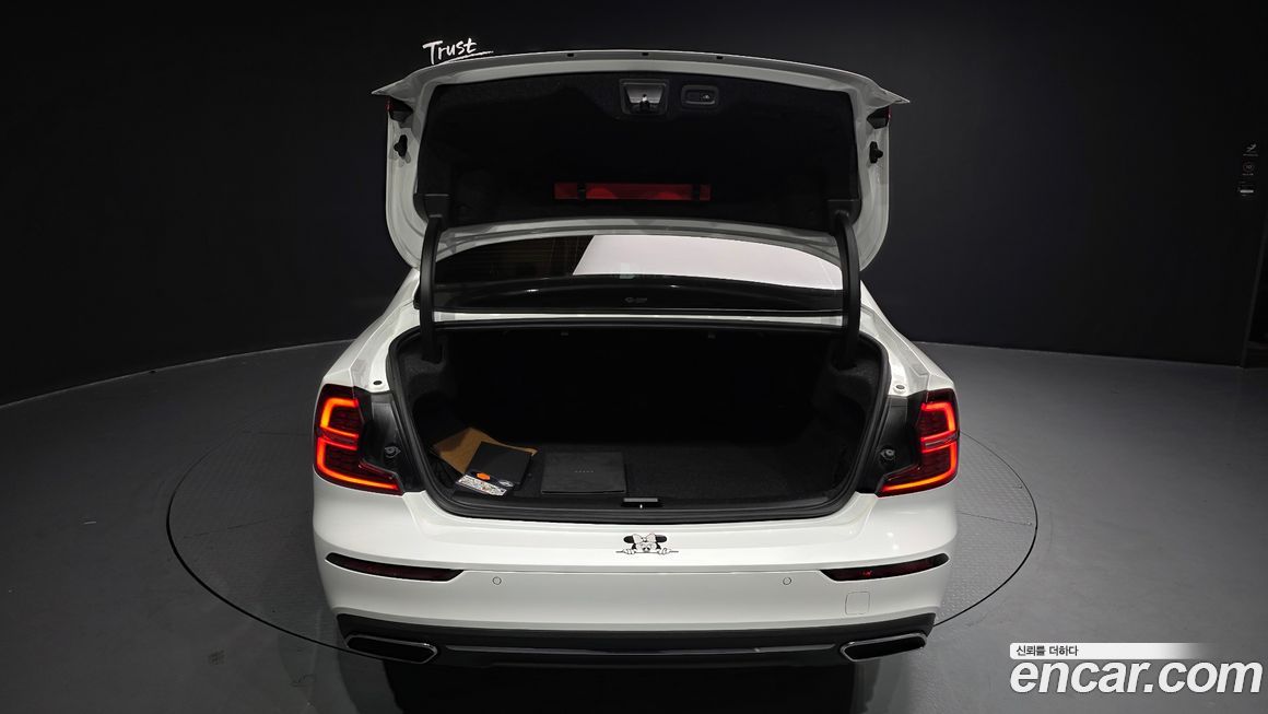Volvo S60 2021