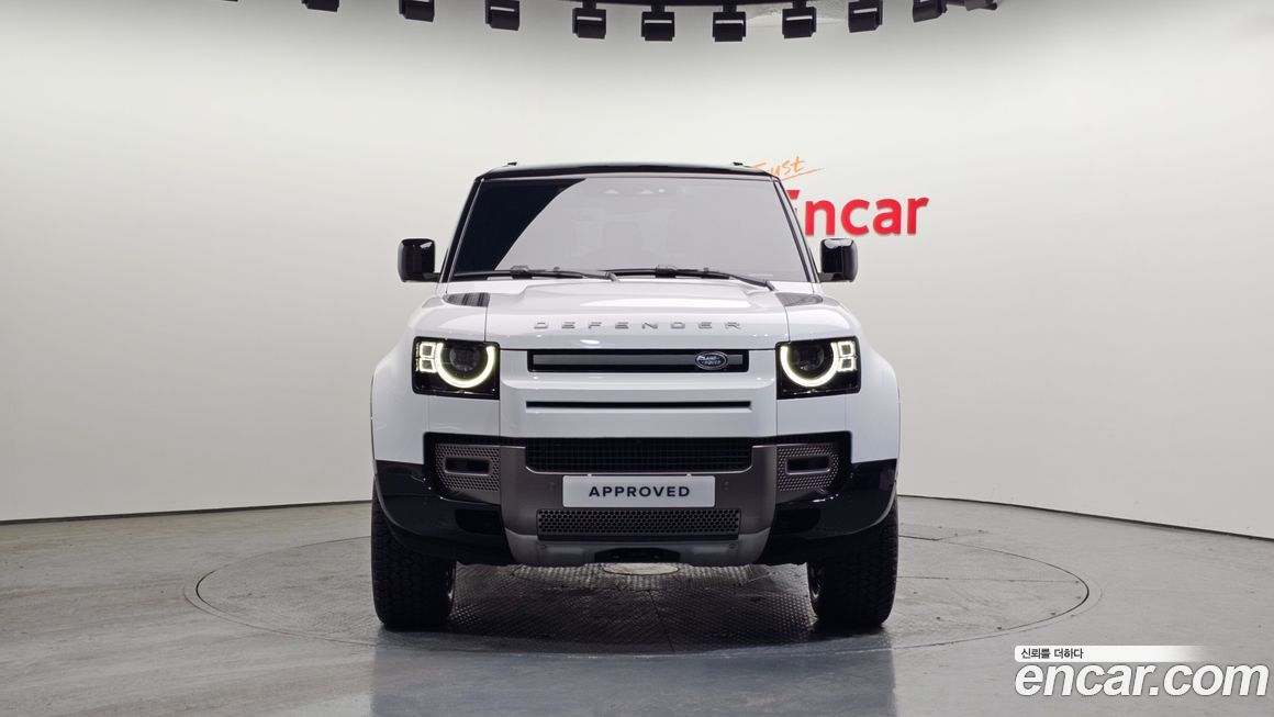 Land Rover Defender 2025