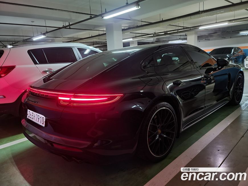 Porsche Panamera 2019