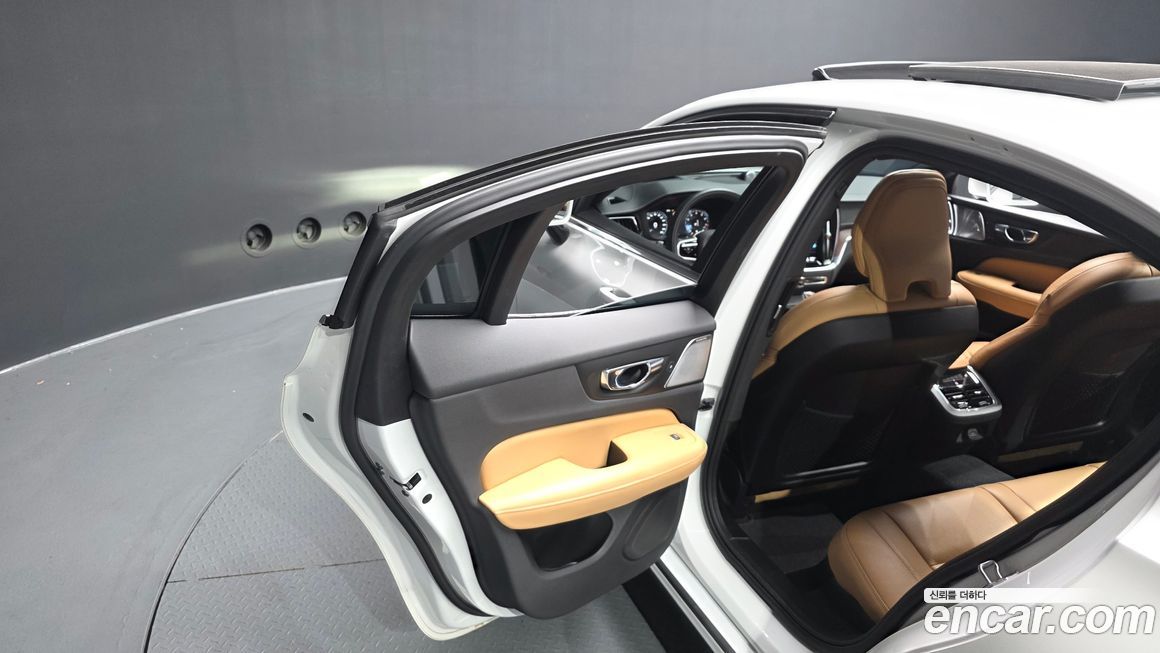 Volvo S60 2021