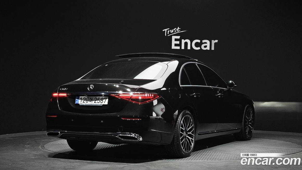 Mercedes-Benz S-Class 2021