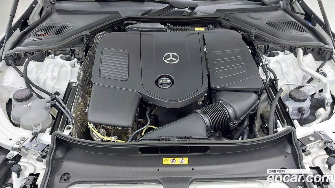 Mercedes-Benz E-Class 2025