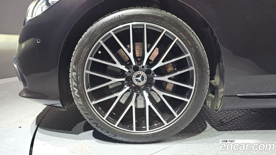 Mercedes-Benz S-Class 2021