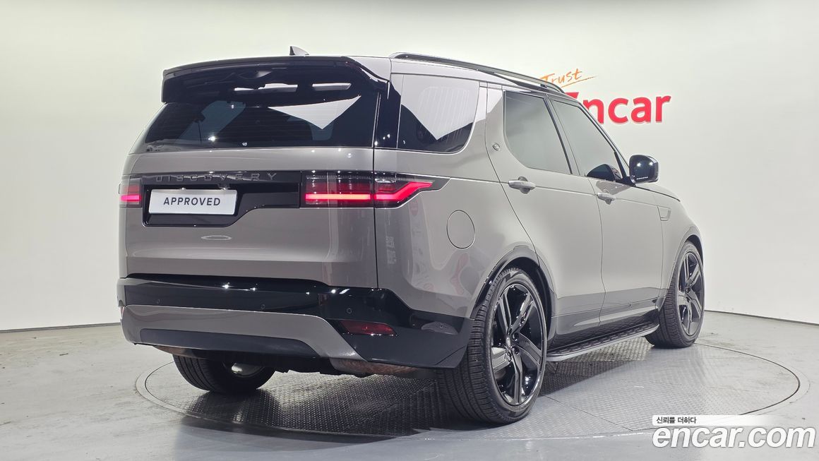Land Rover Discovery 2024