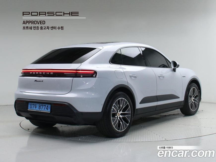 Porsche Macan 2025