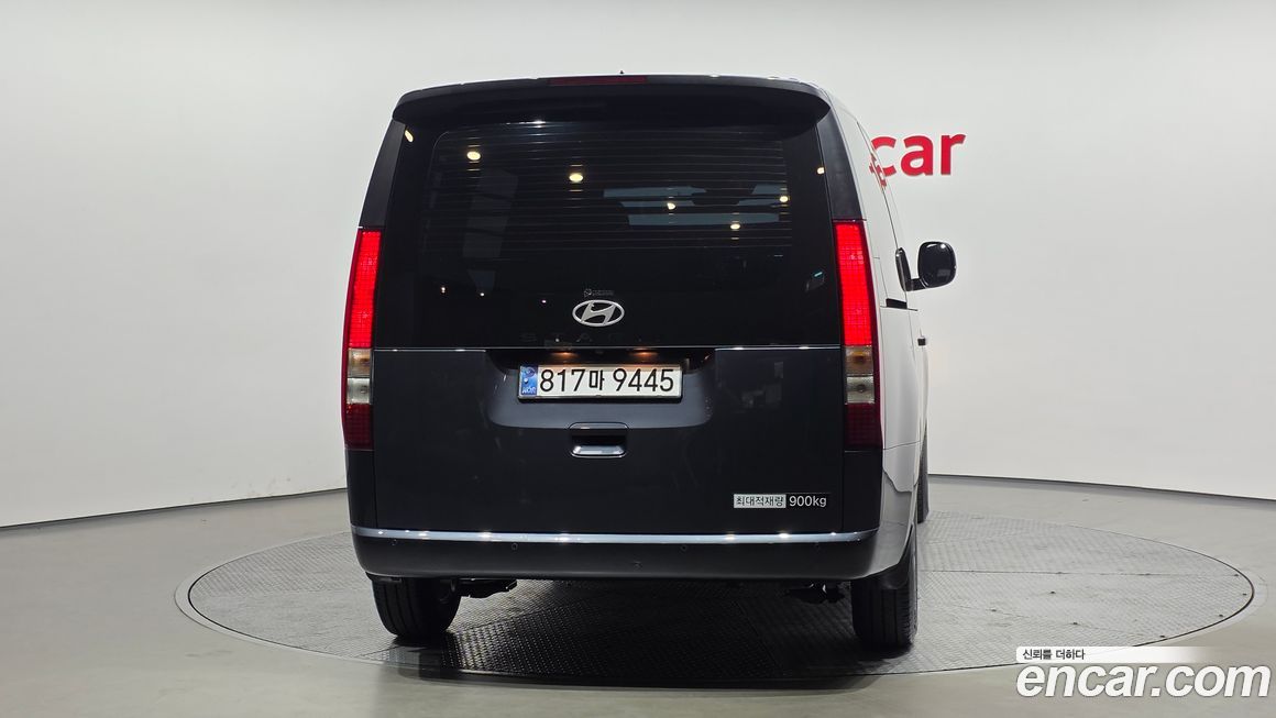 Hyundai Staria 2025