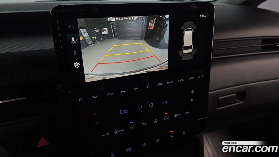 Hyundai Staria 2025