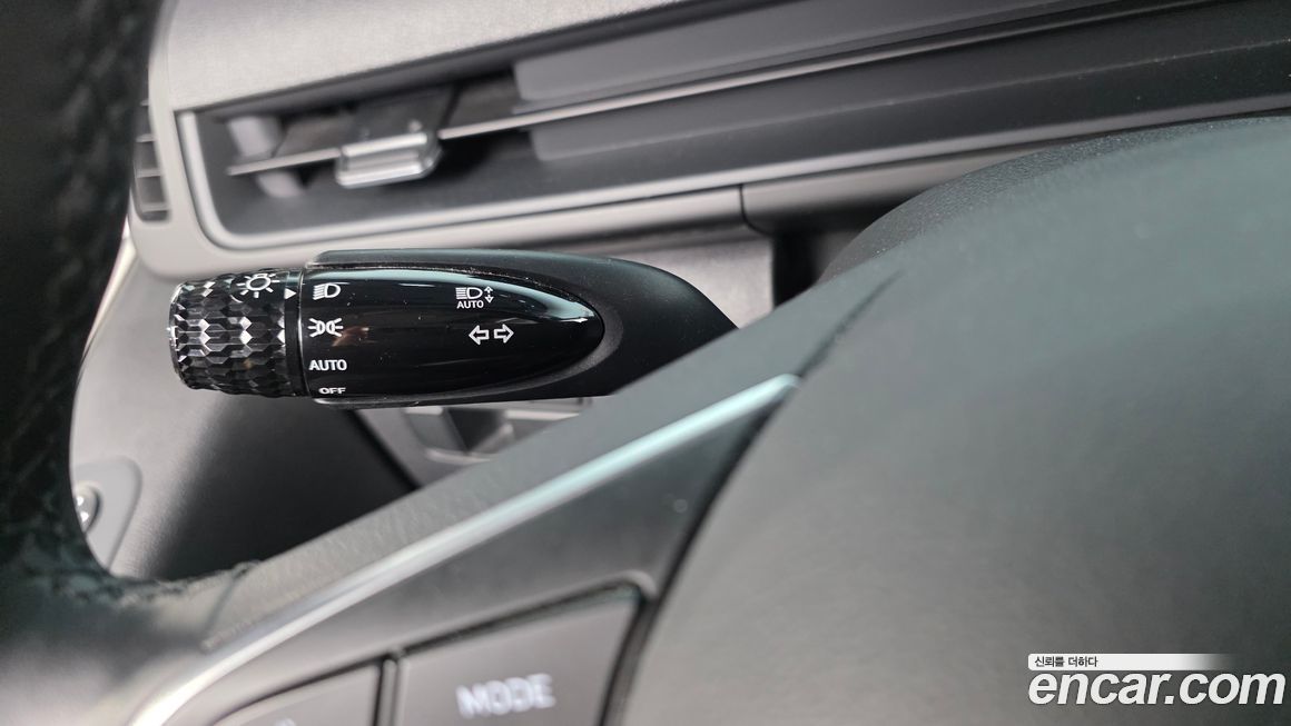 Hyundai Staria 2025