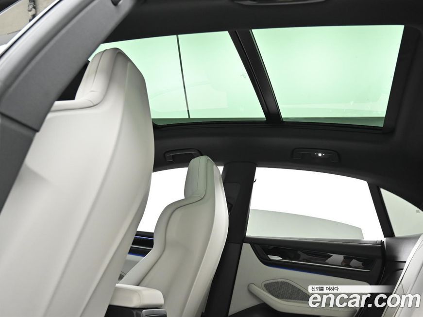 Porsche Macan 2025