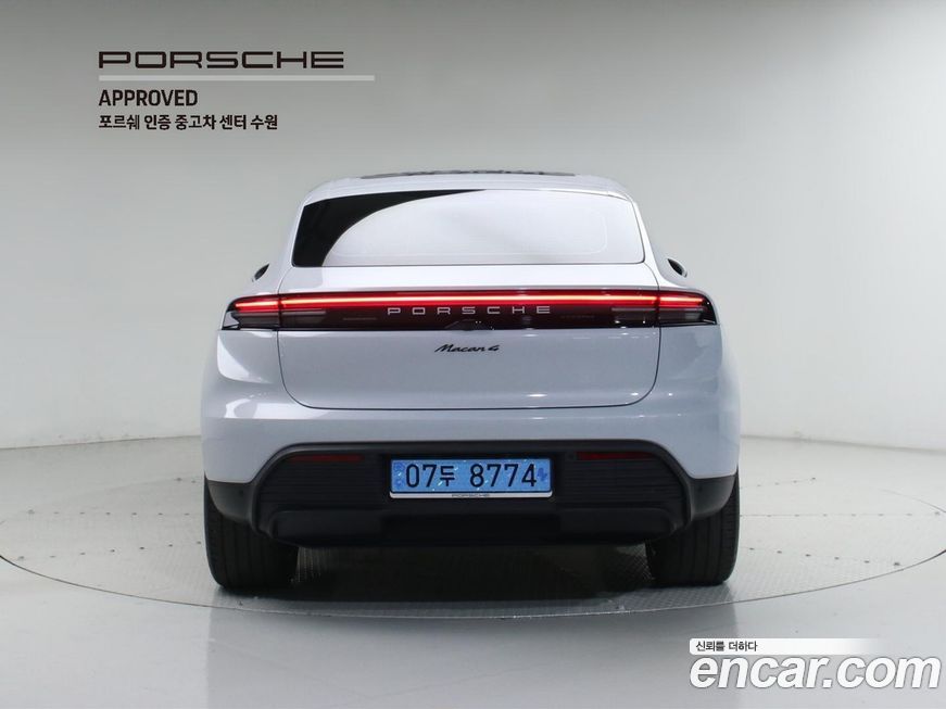 Porsche Macan 2025