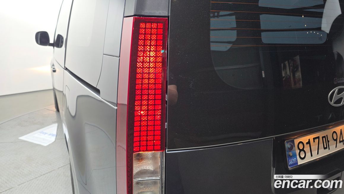 Hyundai Staria 2025