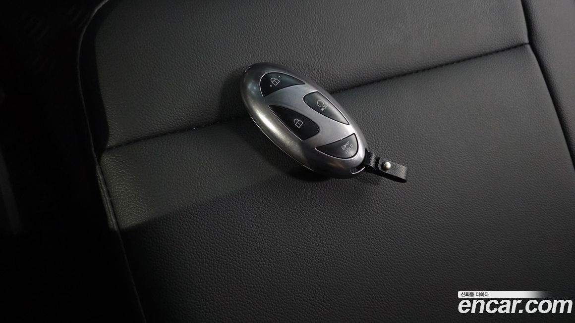 Hyundai Staria 2025