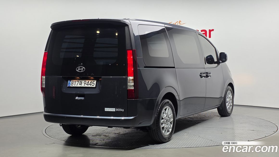 Hyundai Staria 2025