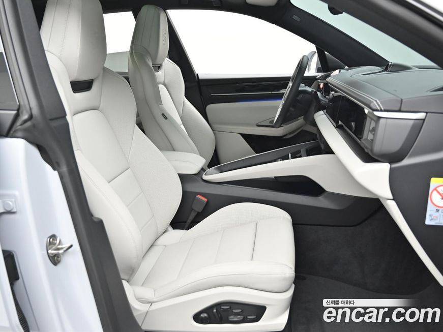 Porsche Macan 2025