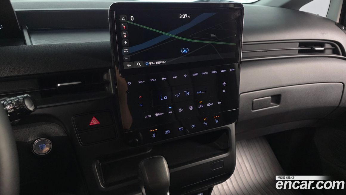 Hyundai Staria 2025