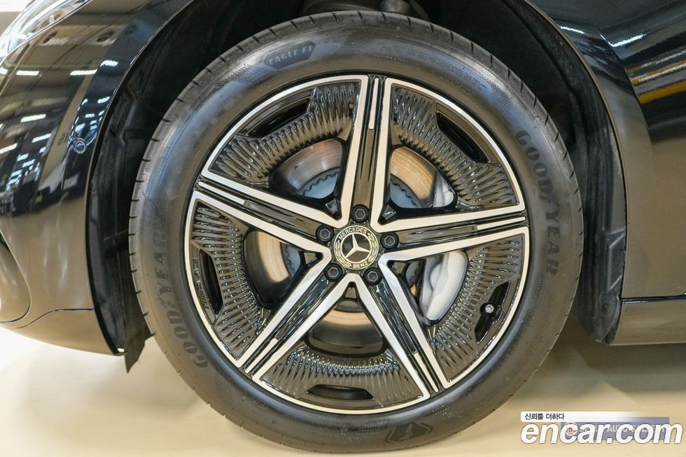 Mercedes-Benz EQS 2025