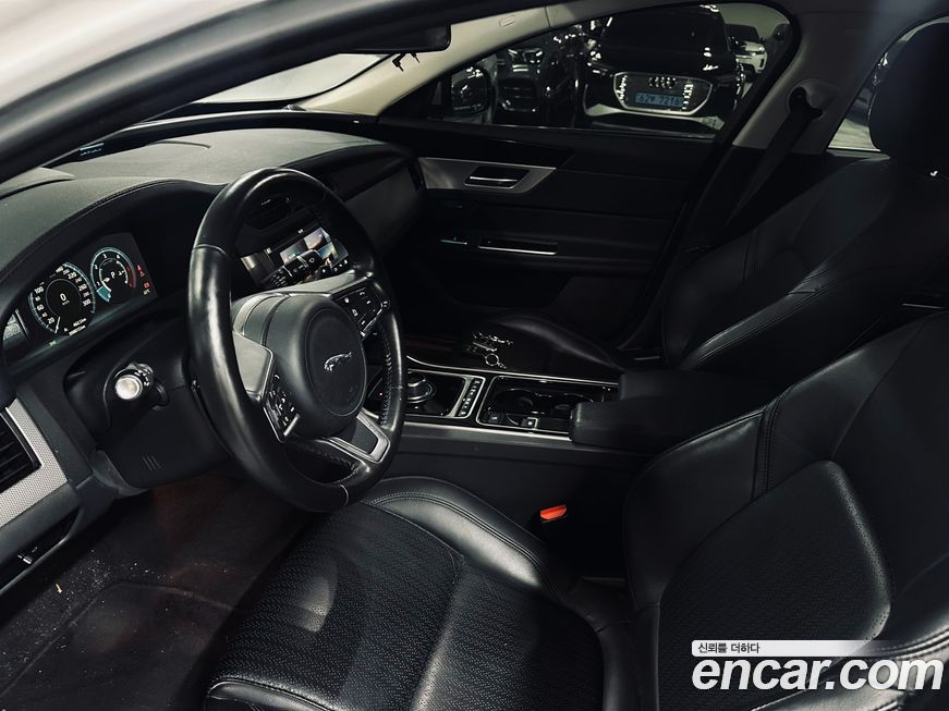 Jaguar XF 2018