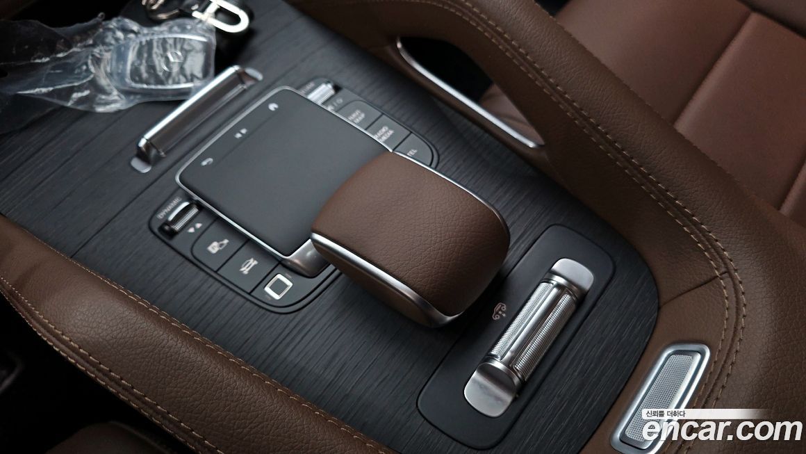 Mercedes-Benz GLE-Class 2025