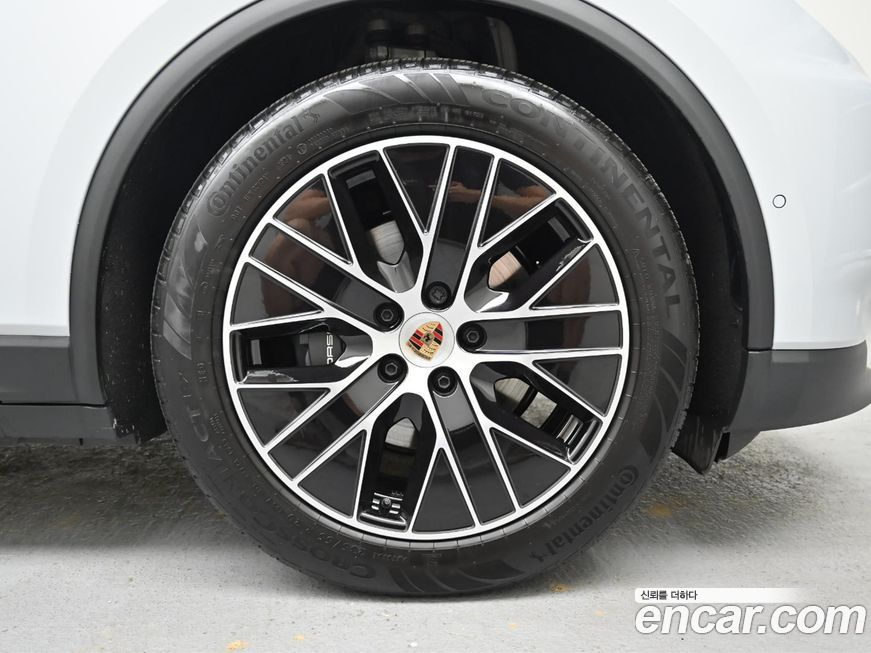 Porsche Macan 2025