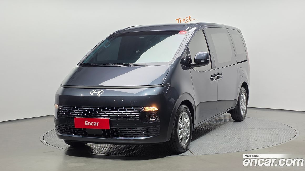 Hyundai Staria 2025