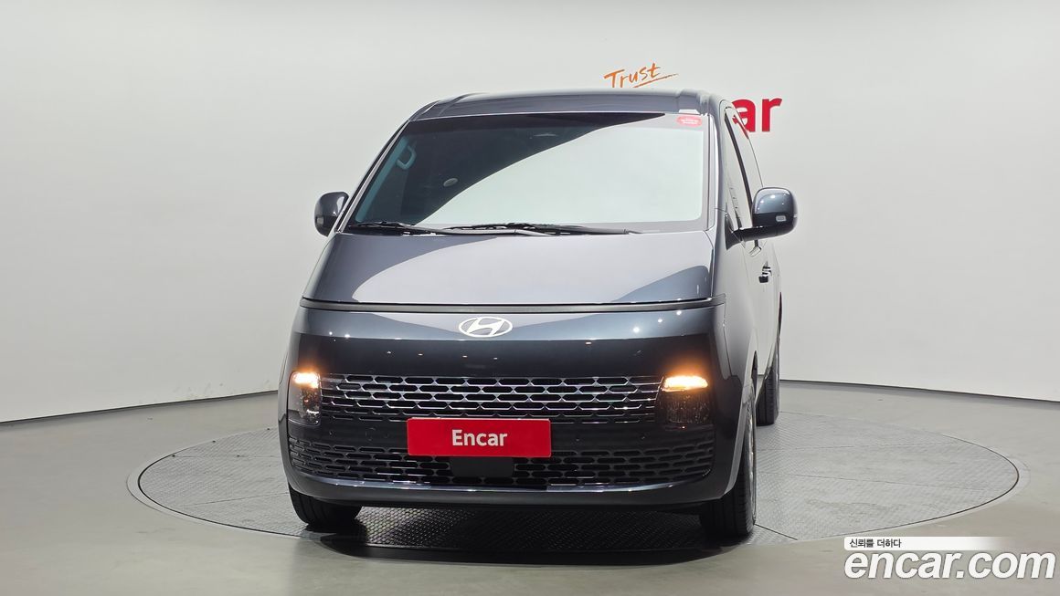 Hyundai Staria 2025