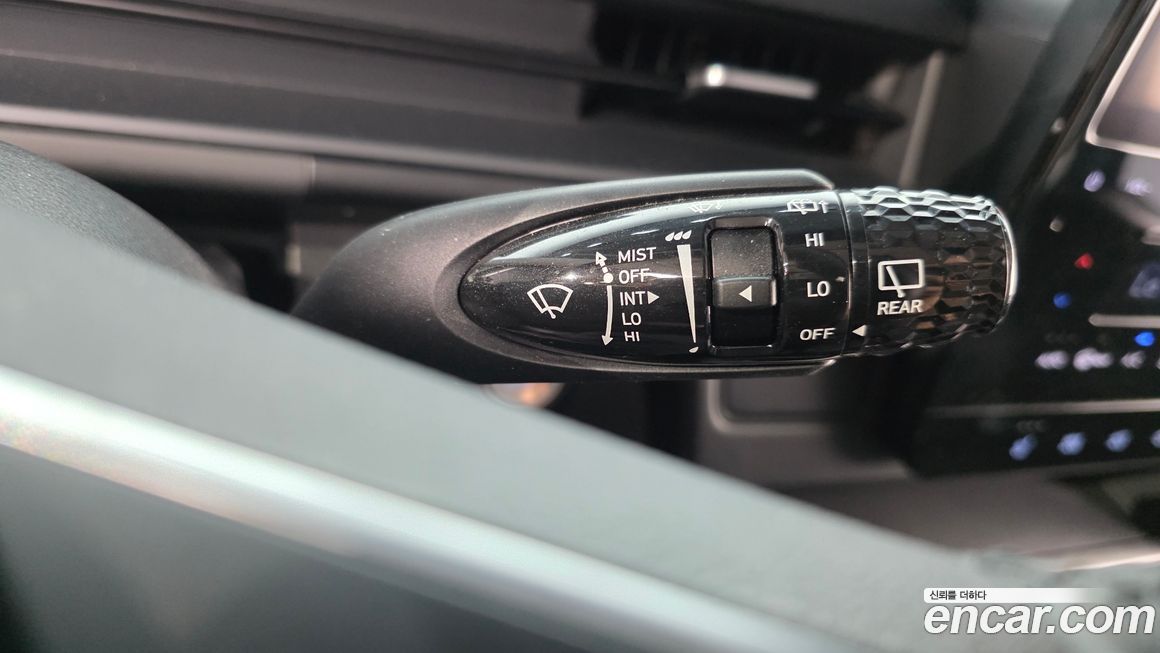 Hyundai Staria 2025