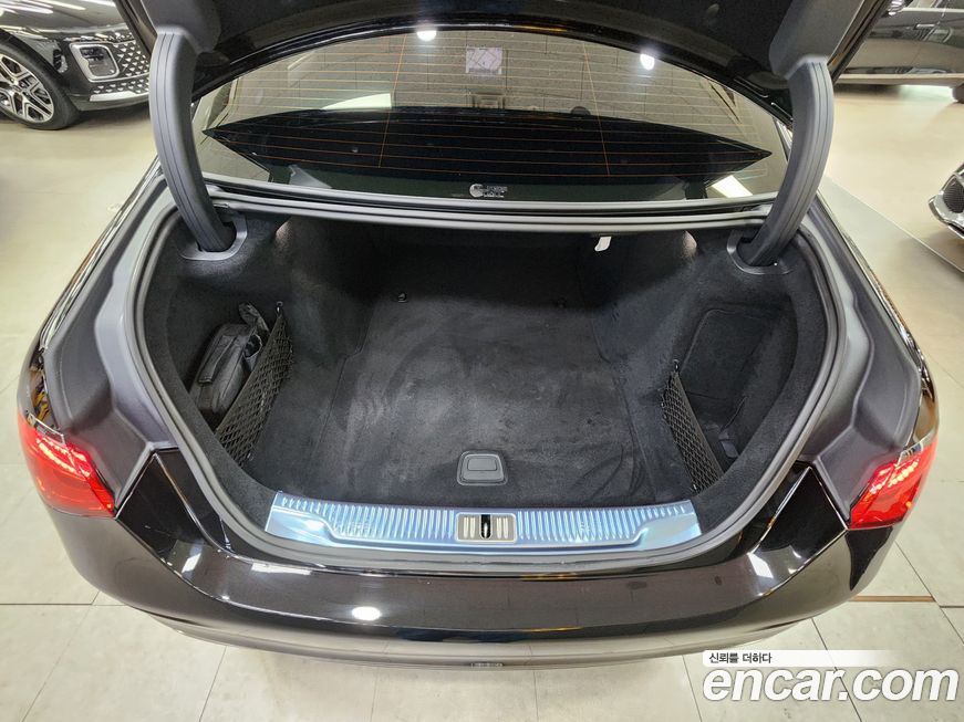 Mercedes-Benz S-Class 2026