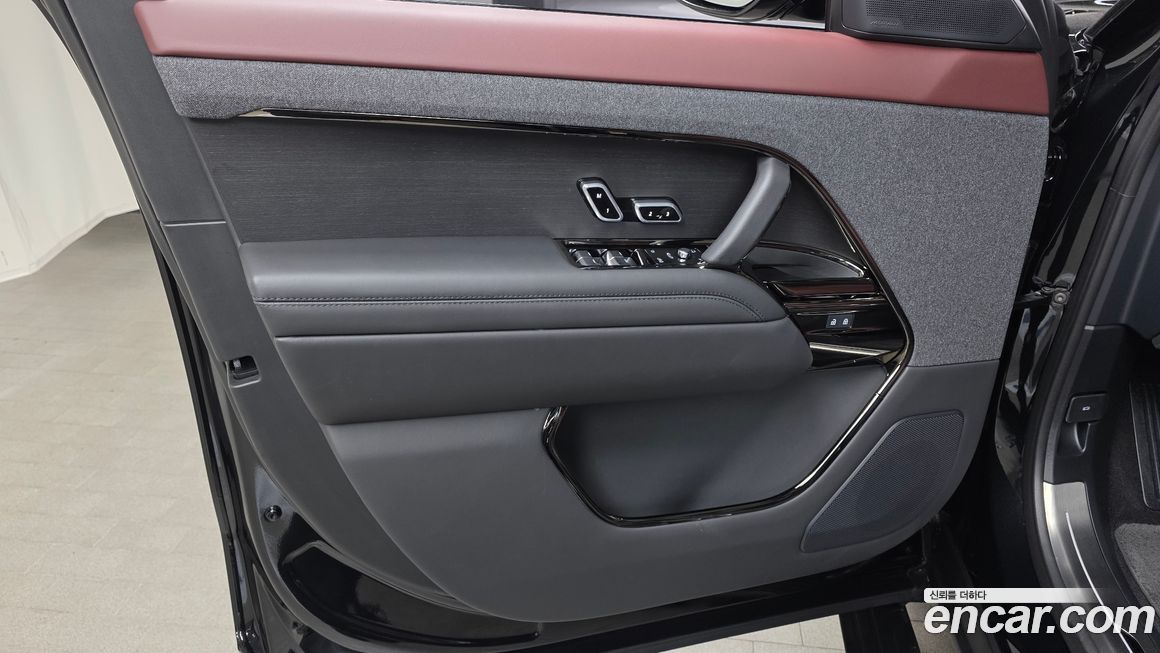Land Rover Range Rover Sport 2025