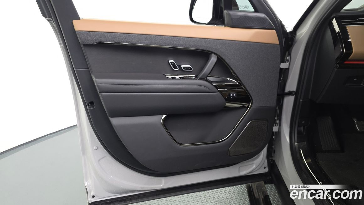 Land Rover Range Rover Sport 2025