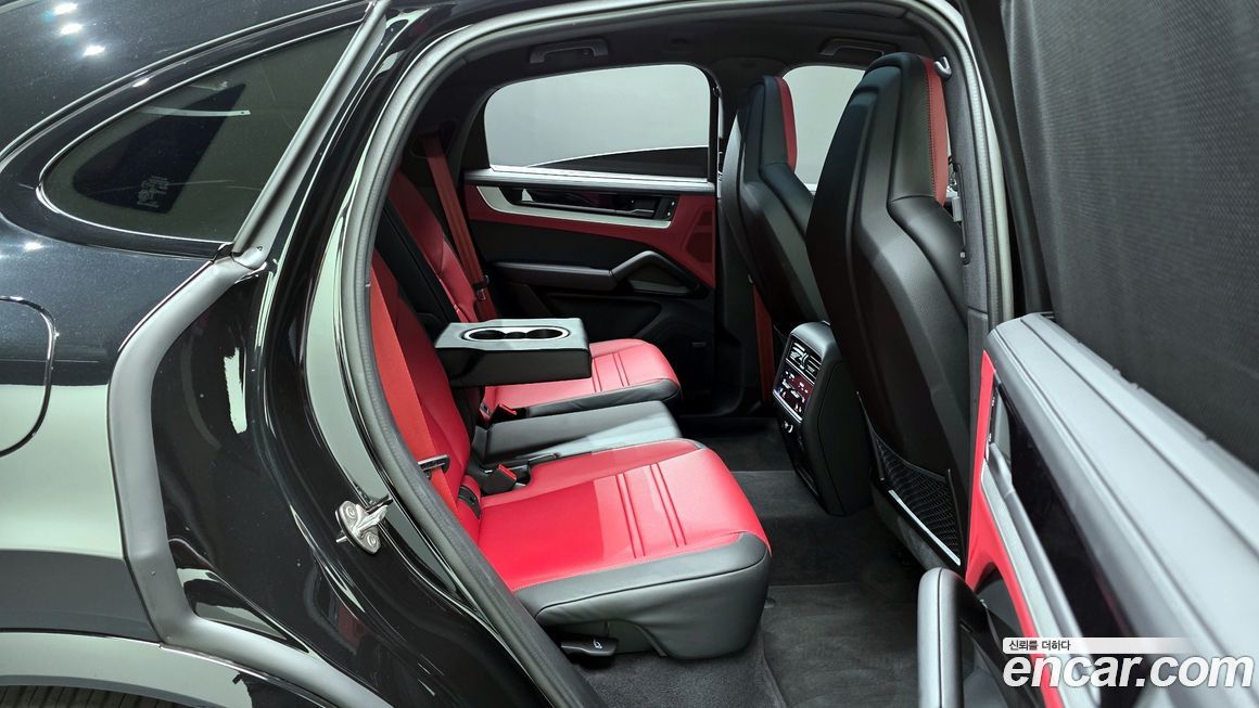 Porsche Cayenne 2025