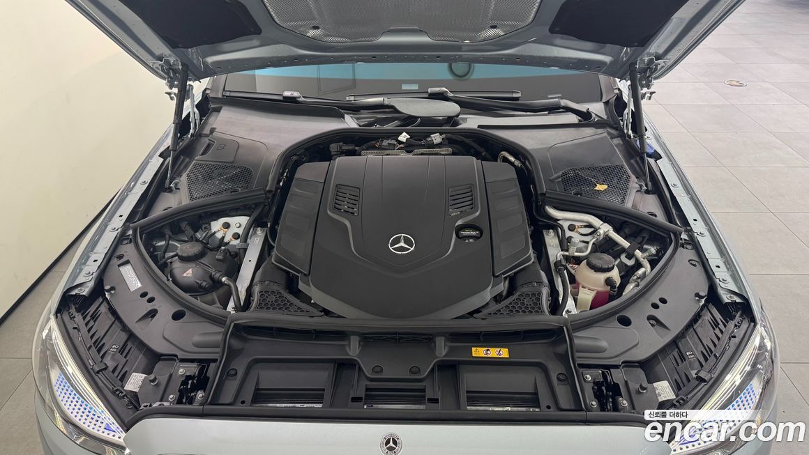 Mercedes-Benz S-Class 2025