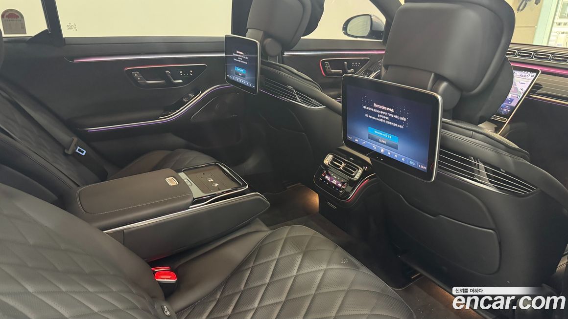 Mercedes-Benz S-Class 2025
