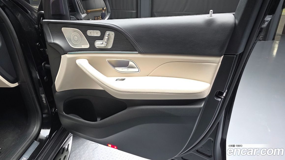 Mercedes-Benz GLS-Class 2025