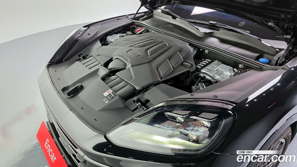 Porsche Cayenne 2025