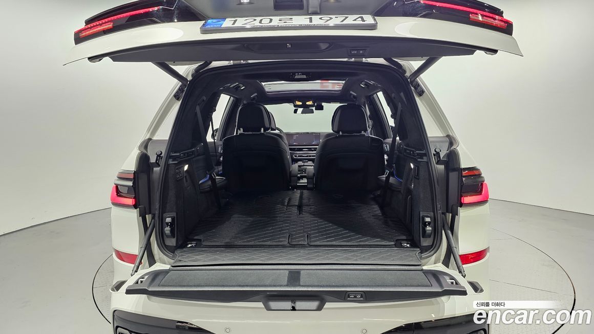 BMW X7 2024