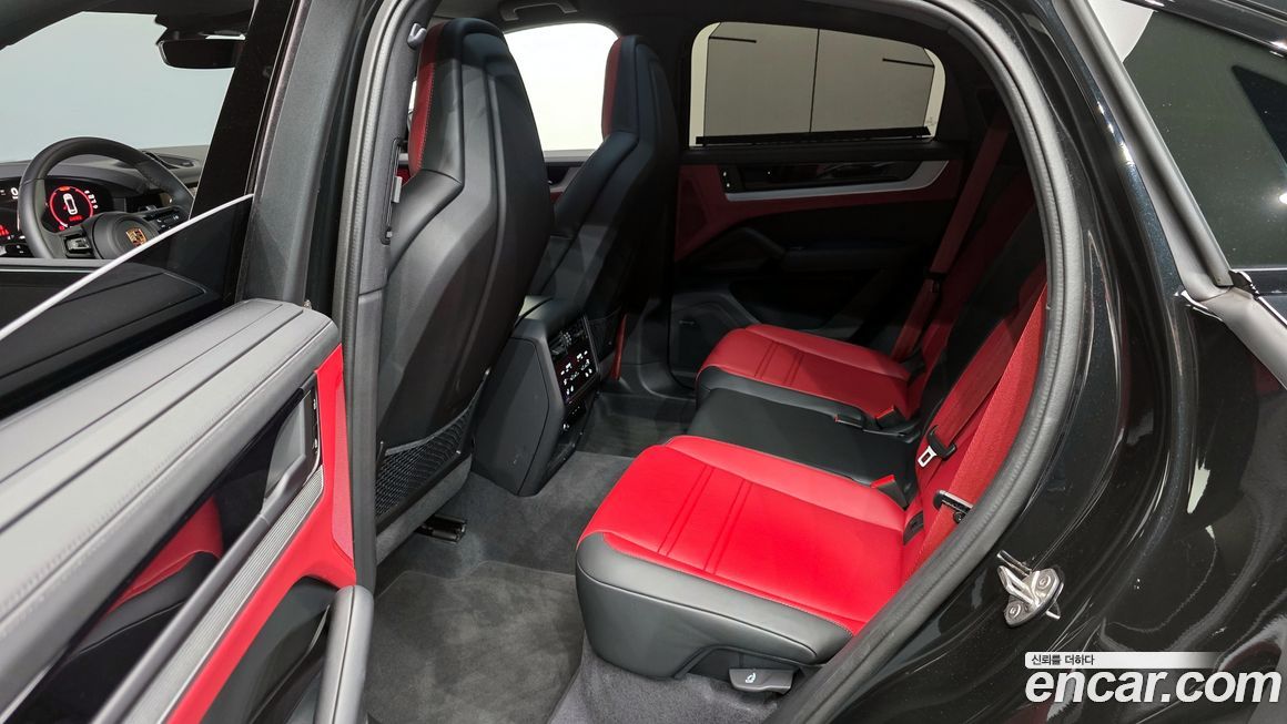 Porsche Cayenne 2025